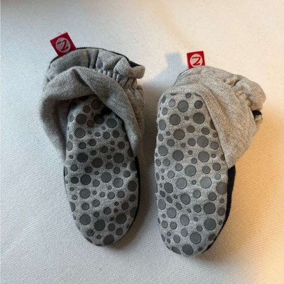 Assorted Baby Booties Set - Picture 5 of 7